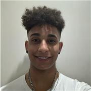 Profesor de Castellano imparte clases con un ambiente estupendo y un aprendizaje asegurado